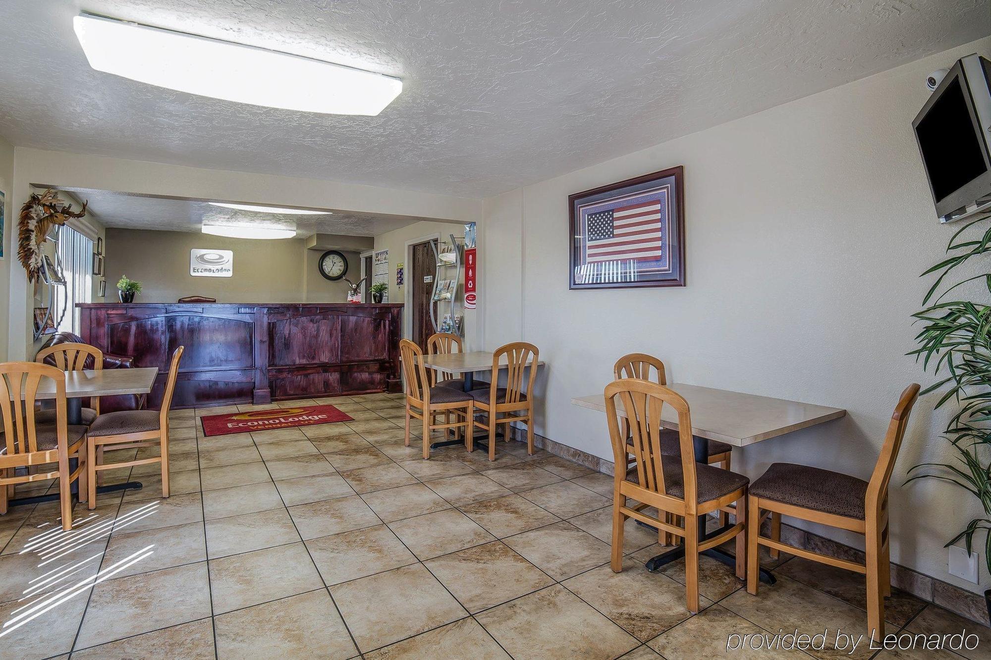 Econo Lodge Downtown Vernal Exterior photo